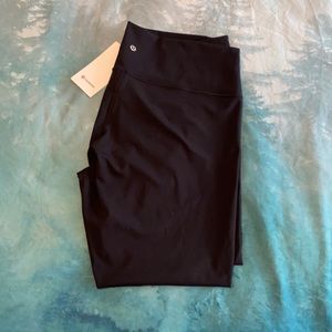 Lulu Lemon Wunder Under 28” leggings size 20